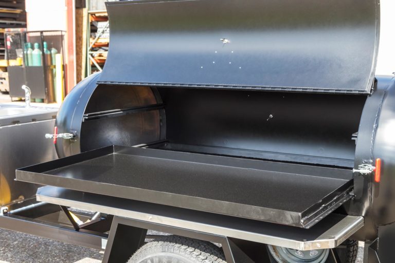 https://w3n6g4i8.rocketcdn.me/wp-content/uploads/2022/03/Meadow_Creek_Tan_Smoker_Charcoal_Grill_Pan-768x512.jpg